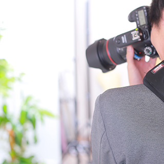 自社スタジオ・ヘアメイクブース